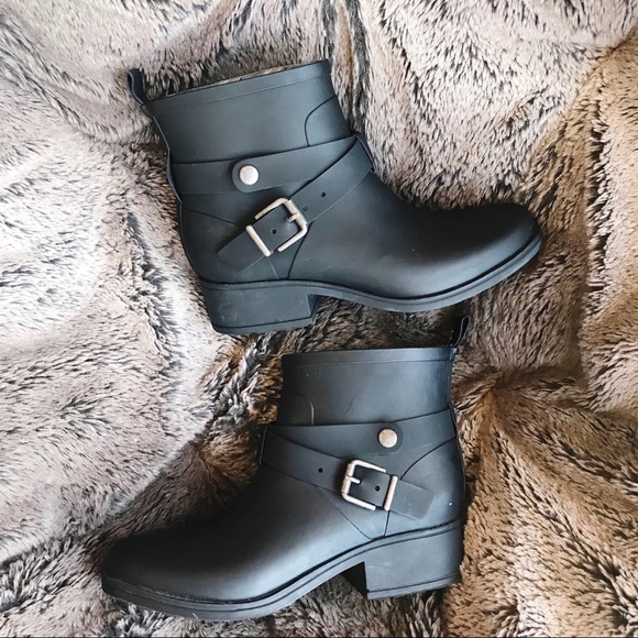 Lucky Brand Shoes - Lucky Brand Boots size 7 rain/snow boots